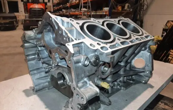 Mazda CX-9 Engine block 
