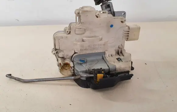 Audi A4 S4 B7 8E 8H Front door lock 8E2837016 8E2837016AA