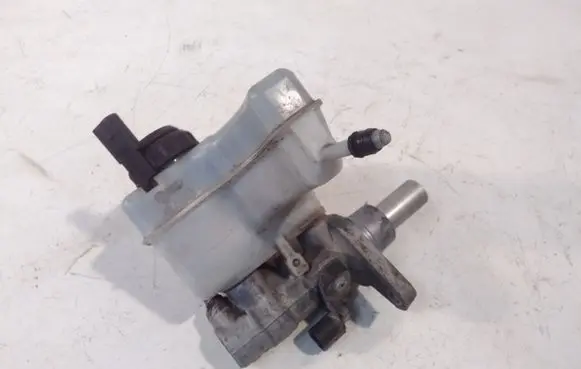 Volkswagen PASSAT B7 Master brake cylinder 03350886761