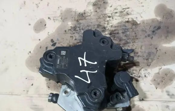 Volvo C30 Fuel injection high pressure pump 30756125 0445010111 20296
