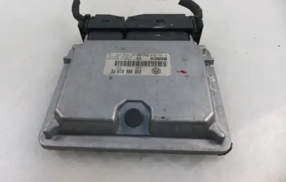 Volkswagen PASSAT B5 Engine control unit/module 0281010064 038906018FE