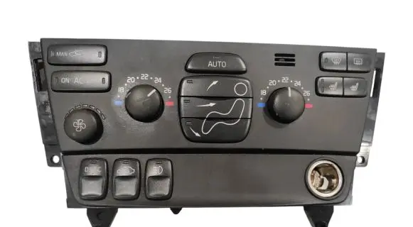 Volvo V70 Climate control unit 8697140 04W43E02