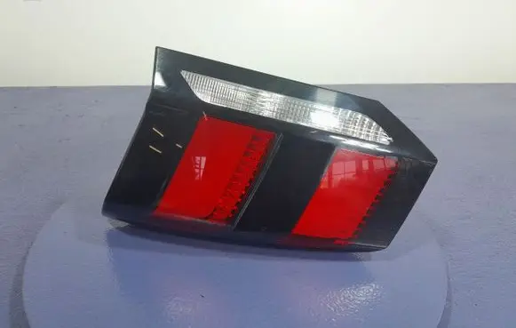 Peugeot 5008 Rear/tail lights 9811027780