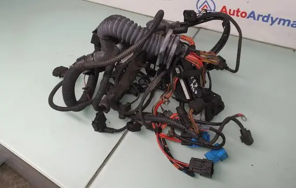 BMW 1 E81 E87 Engine installation wiring loom 7795902 12517795902