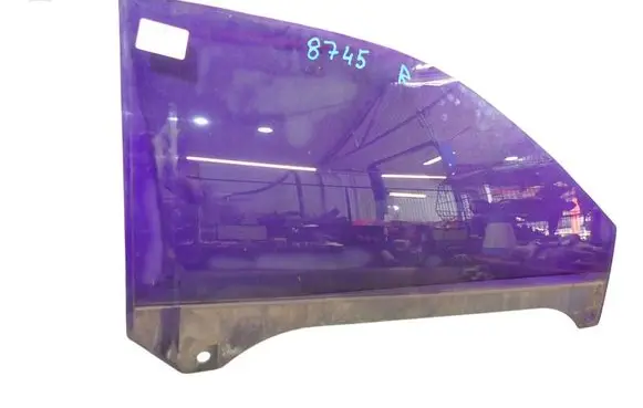Audi A3 S3 8L Front door window glass four-door 