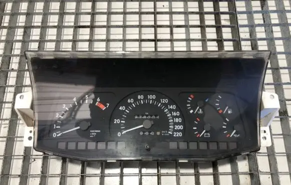Opel Frontera A Speedometer (instrument cluster) 87001271