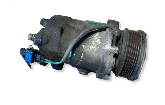 Volkswagen Polo III 6N 6N2 6NF Air conditioning (A/C) compressor (pump) 6N0820803B