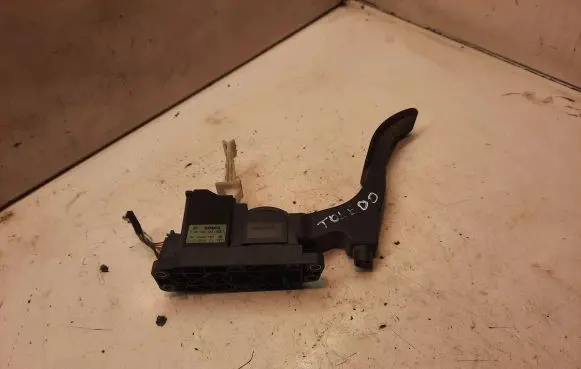 Seat Toledo II (1M) Accelerator throttle pedal 1J1721503K 0281002342 184105496YB3