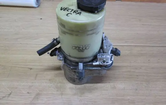 Opel Vectra C Power steering pump