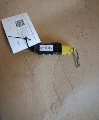 Audi A6 S6 C5 4B Airbag deployment crash/impact sensor 8E0959643E