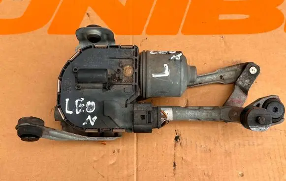 Seat Leon (1P) Front wiper linkage and motor 1P0955023B 3397020826