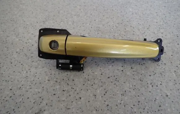 Suzuki Swift II Sliding door exterior handle 