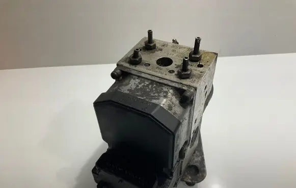 Mercedes-Benz Sprinter W901 W902 W903 W904 ABS Pump A0004460789 0265220488 0004460789