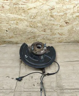 Fiat 500E Front wheel hub