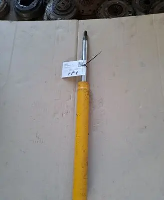 Toyota RAV 4 (XA10) Front shock absorber/damper M0801