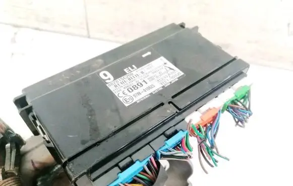 Subaru Forester SH Immobilizer control unit/module 88281SC200 X1T22173M1