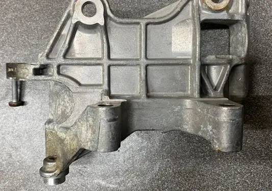 Volkswagen PASSAT CC Generator/alternator bracket 059903143BJ