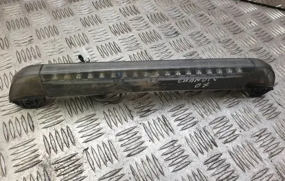 Mitsubishi Grandis Third/center stoplight P3505