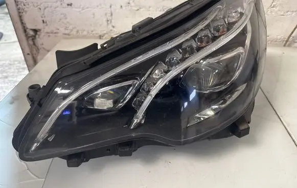 Mercedes-Benz E A207 Headlight/headlamp A2079064100