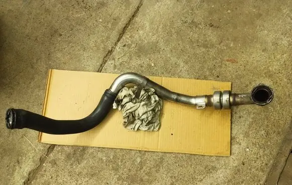 Renault Laguna III Intercooler hose/pipe 8201043883