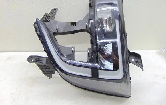 Renault Master IV Headlight/headlamp 260609073R