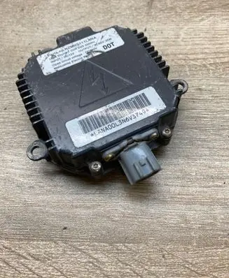 Nissan X-Trail T31 Headlight ballast module Xenon NZMNS111LANA D2RD2S2000hr