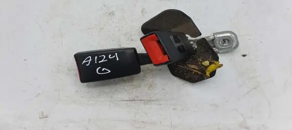 Audi A4 S4 B7 8E 8H Middle seatbelt buckle (rear) 8E0857739010