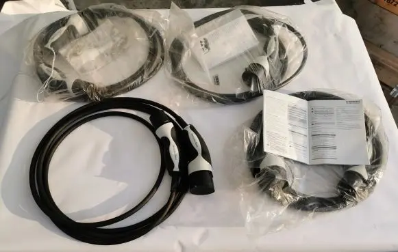 Mercedes-Benz EQS V297 Electric car charging cable A0005833301