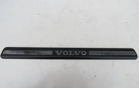 Volvo V70 Front sill trim cover 8659960
