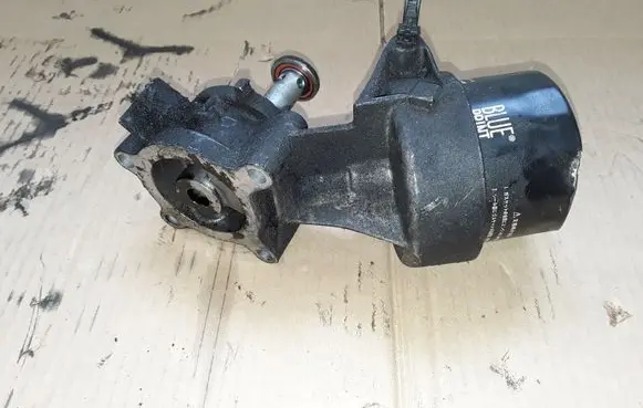 Chrysler 300 - 300C Oil filter mounting bracket ADN12119