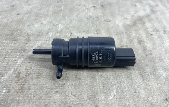 BMW 5 F10 F11 Windscreen/windshield washer pump 3240479 A2C53240479Z