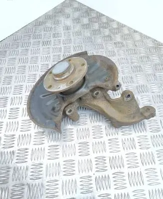Volkswagen Golf VII Rear wheel hub