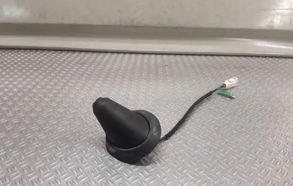 Fiat Tipo Radio antenna