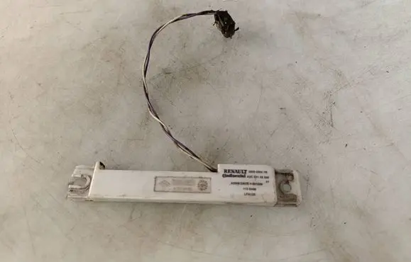 Renault Scenic III - Grand scenic III Aerial antenna amplifier 285900007R 031209