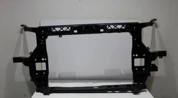 Hyundai Santa Fe Radiator mount bracket 64101S1500