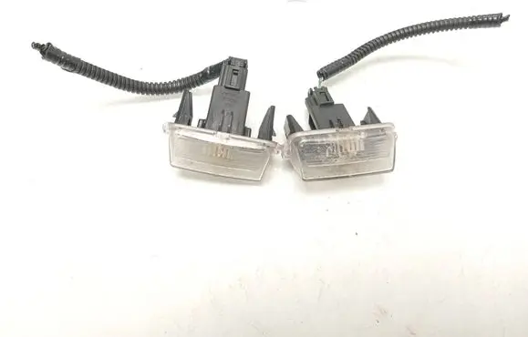 Toyota Auris E180 Number plate light
