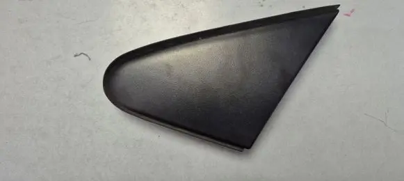 Toyota Auris E180 Fender end trim 6011802110