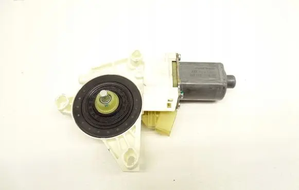 Mercedes-Benz ML W164 Front door window regulator motor A2518200742