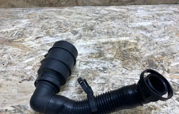 Bentley Flying Spur Air intake duct part