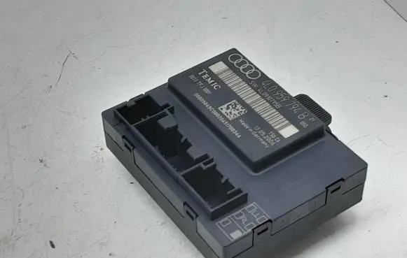 Audi Q7 4L Door control unit/module 4L0959794B