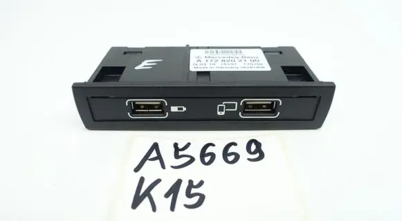 Mercedes-Benz GLA W156 X156 USB socket connector A1728202100