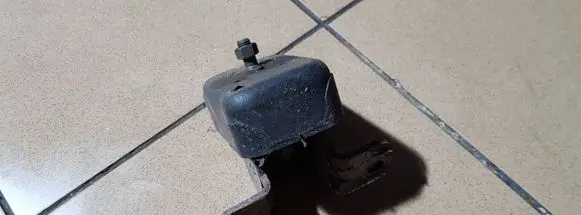 Suzuki Jimny Engine mount vacuum valve 