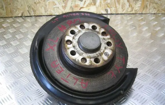 Seat Altea XL Rear wheel hub spindle/knuckle 
