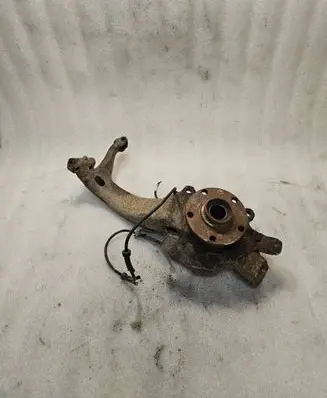 Audi A8 S8 D2 4D Front wheel hub