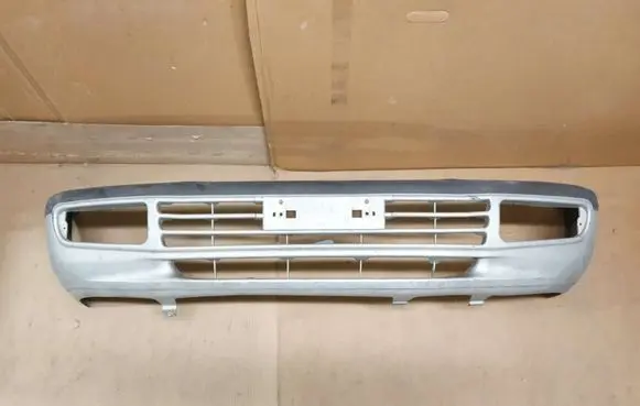 Mitsubishi Space Wagon Front bumper MR170147