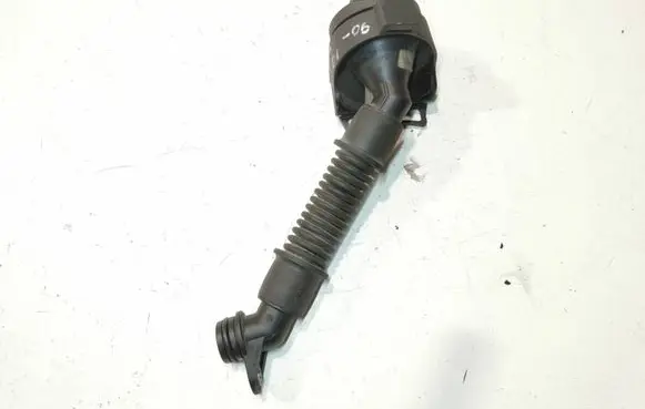 Mercedes-Benz B W245 Oil fill pipe A6400100369