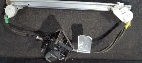 Peugeot 406 Sliding door window regulator with motor