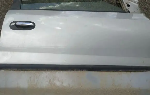 Nissan Almera Tino Front door trim (molding) 