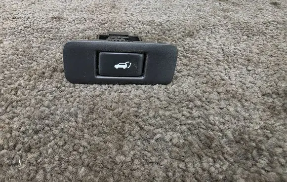 Renault Talisman Tailgate/boot open switch button