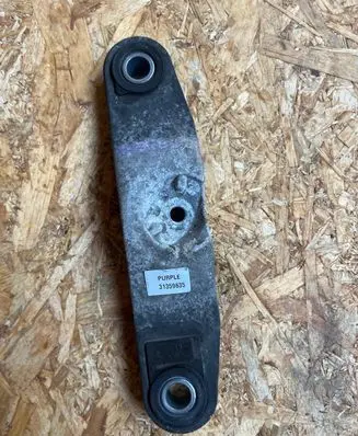 Engine mount bracket